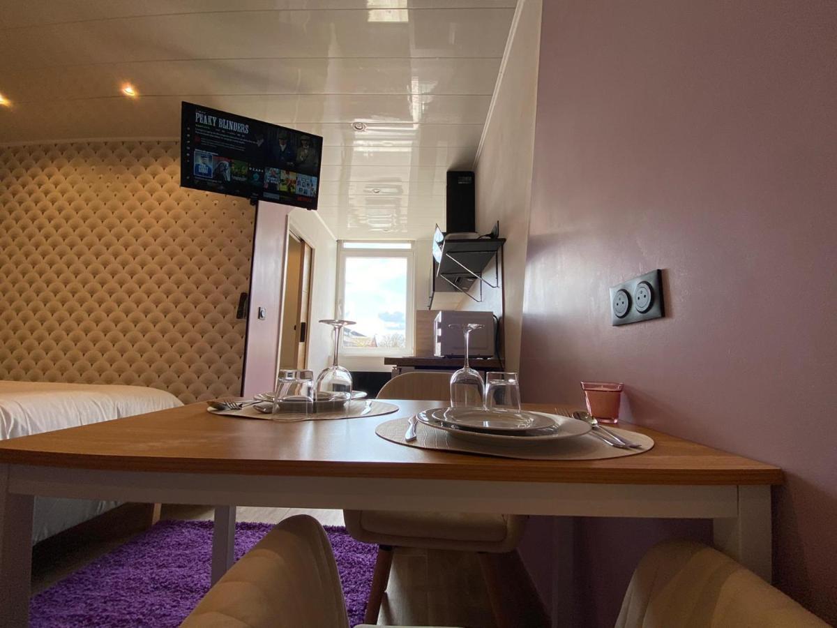 Capstay Color Valenciennes & Netflix Trith-Saint-Leger ภายนอก รูปภาพ